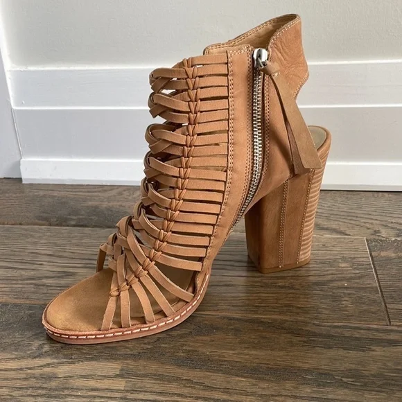 Dolce Vita Amina block heel peep toe sandal camel/tan - Picture 5 of 12